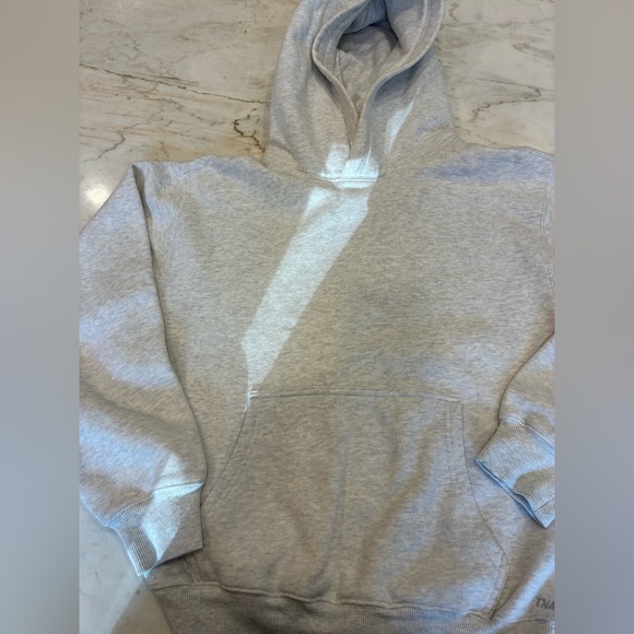 Aritzia Cozy Fleece Perfect Fit Hoodie Heather Cloud White - Picture 3 of 3
